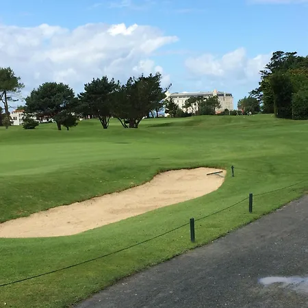 Prive Standing -le Regina Et Golf- Apartman *