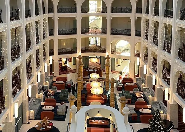 Prive Standing -le Regina Et Golf- *