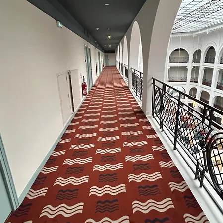 Prive Standing -le Regina Et Golf- 비아히쯔