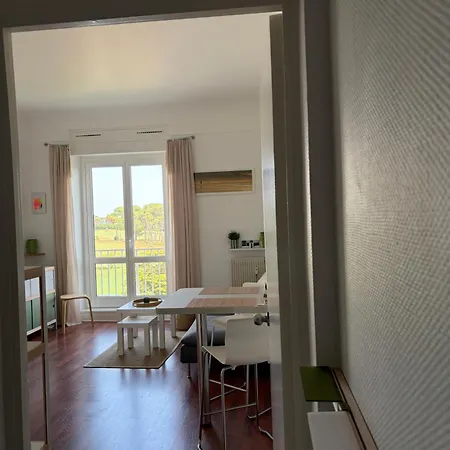 Prive Standing -le Regina Et Golf-